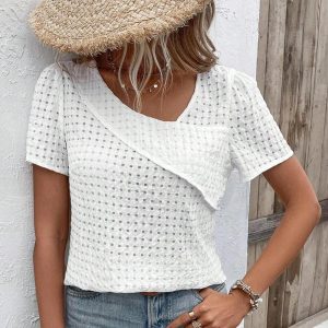 Comfy White Plain V-Neck Top